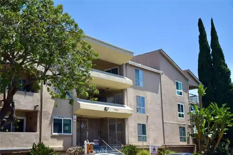 10757 Hortense #304, Toluca Lake, CA 91602