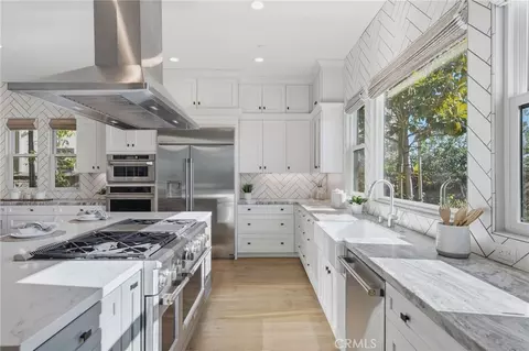 Kitchen - 17 Ponte, Lake Forest, CA 92630 photo 4 of 5