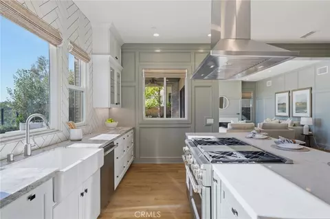 Kitchen - 17 Ponte, Lake Forest, CA 92630 photo 3 of 5