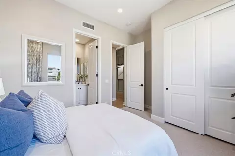 Bedroom - 17 Ponte, Lake Forest, CA 92630 photo 3 of 11