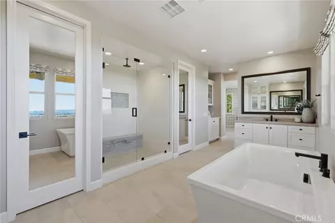 Bath - 17 Ponte, Lake Forest, CA 92630 photo 5 of 10