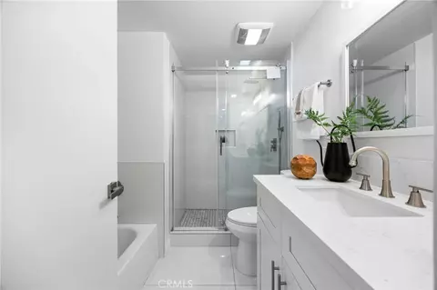 Bath - 4469 Larwin Ave, Cypress, CA 90630 photo 3 of 5