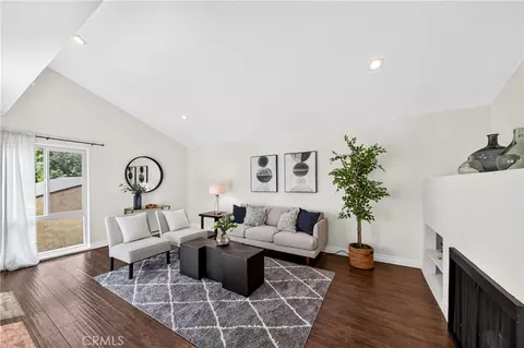 5401 Twin Lakes Dr, Cypress, CA 90630