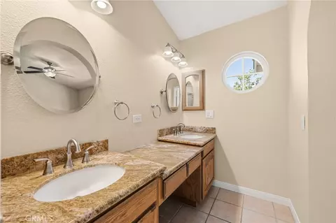 Bath - 1008 Alpine Ct, Redlands, CA 92374 photo 2 of 2