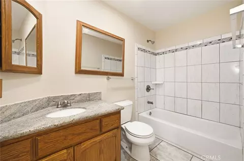 Bath - 1008 Alpine Ct, Redlands, CA 92374 photo 1 of 2