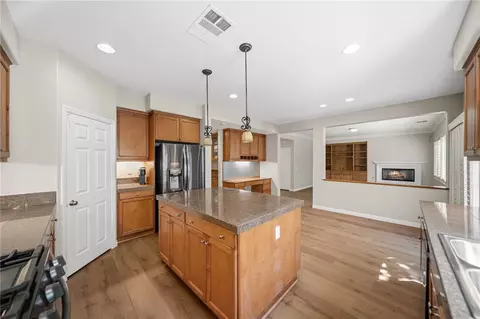 Kitchen - 32836 Paraguay Dr, Temecula, CA 92592 photo 3 of 5