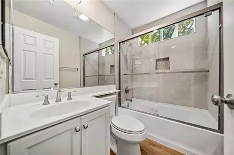 Bath - 32836 Paraguay Dr, Temecula, CA 92592 photo 1 of 4