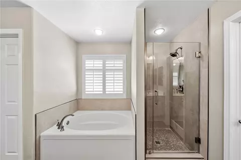 Bath - 32836 Paraguay Dr, Temecula, CA 92592 photo 4 of 4