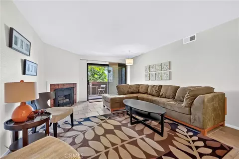 2501 Temple Ave #104, Signal Hill, CA 90755