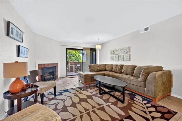 2501 Temple Ave #104, Signal Hill, CA 90755