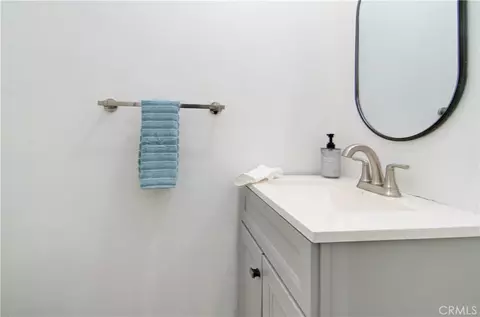 Bath - 10317 Eclipse Ct, Garden Grove, CA 92840 photo 5 of 5