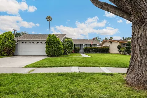 7855 Gardenia Dr, Buena Park, CA 90620