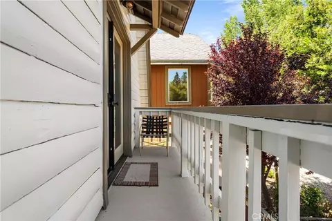 Exterior - 352 Maple Dr, Lake Arrowhead, CA 92352 photo 3 of 7