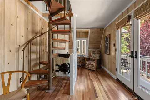 Entry Way - 352 Maple Dr, Lake Arrowhead, CA 92352 photo 2 of 3