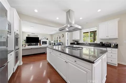 Kitchen - 2843 Timberlyn Trail Rd, Fullerton, CA 92833 photo 2 of 3