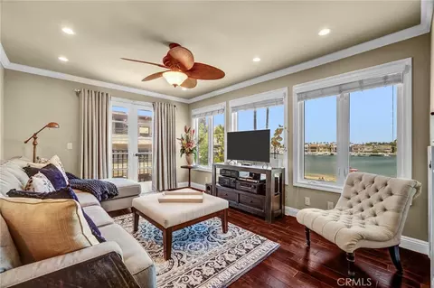 Living - 42 56th Pl, Long Beach, CA 90803 photo 3 of 3