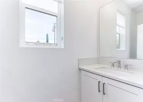 Bath - 1064 Citron Rd, Fullerton, CA 92835 photo 1 of 4