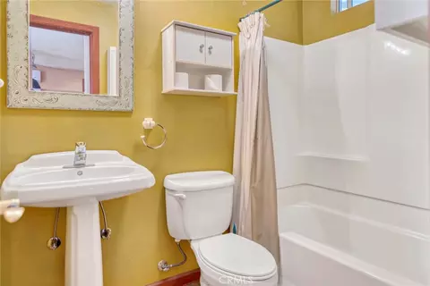 Bath - 714 E Chapman Ave, Fullerton, CA 92831 photo 2 of 2
