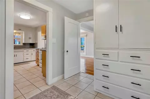 Entry Way - 714 E Chapman Ave, Fullerton, CA 92831 photo 1 of 3