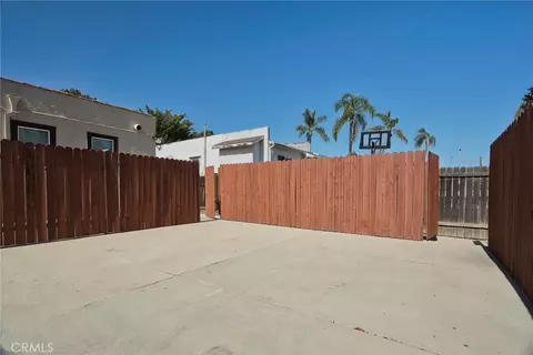 Exterior - 714 E Chapman Ave, Fullerton, CA 92831 photo 10 of 12
