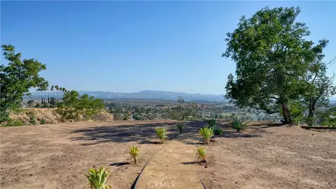 7204 Leedom, Highland, CA 92346 photo 57