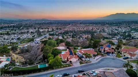 7204 Leedom, Highland, CA 92346 photo 2
