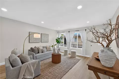 Living - 5535 Ackerfield, Long Beach, CA 90805 photo 2 of 4