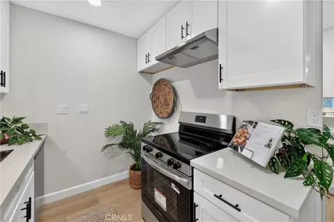 Kitchen - 5535 Ackerfield, Long Beach, CA 90805 photo 1 of 4