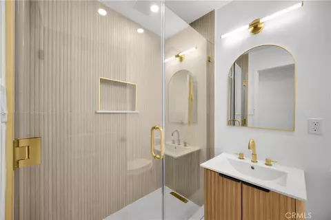 Bath - 4838 Bannister, El Monte, CA 91732 photo 4 of 4