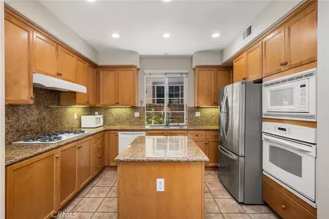 Kitchen - 67 Canopy, Irvine, CA 92603 photo 2 of 4