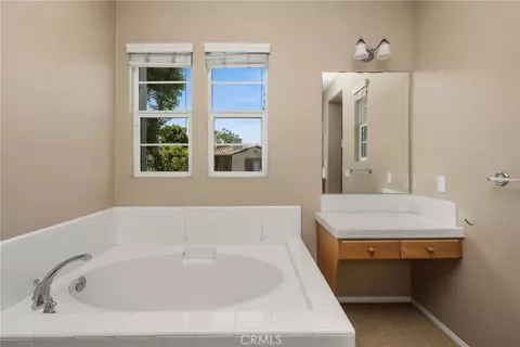 Bath - 67 Canopy, Irvine, CA 92603 photo 6 of 9