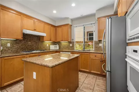 Kitchen - 67 Canopy, Irvine, CA 92603 photo 4 of 4