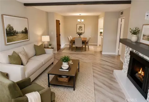Living - 2805 East 3rd St #6, Long Beach, CA 90814 photo 3 of 4