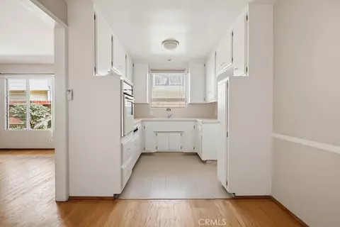 Kitchen - 2060 E 3rd St #3, Long Beach, CA 90814 photo 1 of 5