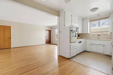 Living - 2060 E 3rd St #3, Long Beach, CA 90814 photo 8 of 10