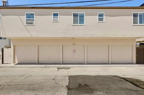 Exterior - 2060 E 3rd St #3, Long Beach, CA 90814 photo 8 of 11