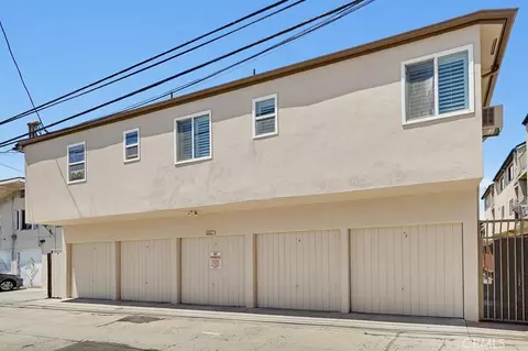 Exterior - 2060 E 3rd St #3, Long Beach, CA 90814 photo 9 of 11