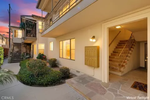 Exterior - 2060 E 3rd St #3, Long Beach, CA 90814 photo 11 of 11