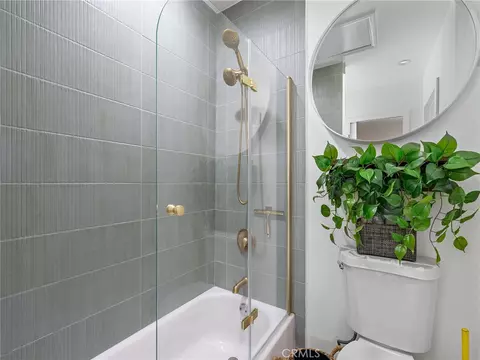 Bath - 4037 E 7th St, Long Beach, CA 90804 photo 2 of 2