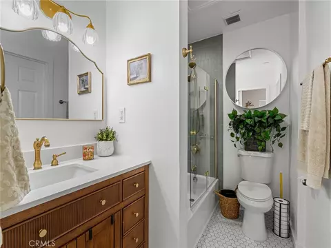 Bath - 4037 E 7th St, Long Beach, CA 90804 photo 1 of 2