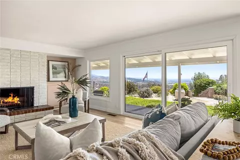 10311 Ladera Senda, North Tustin, CA 92705