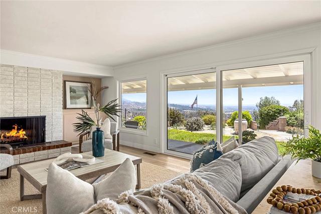 10311 Ladera Senda, North Tustin, CA 92705