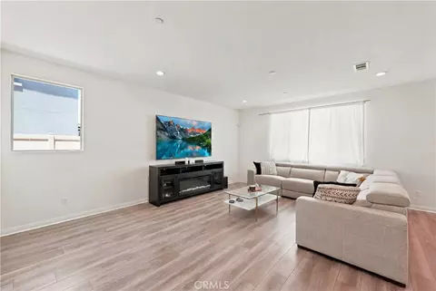 Living - 756 Green Ct, Perris, CA 92571 photo 1 of 1