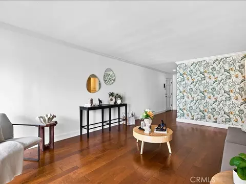 Living - 2302 E 2nd St #2D, Long Beach, CA 90803 photo 3 of 5