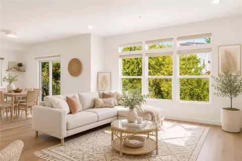 3822 Clayton Ave, Los Angeles, CA 90027