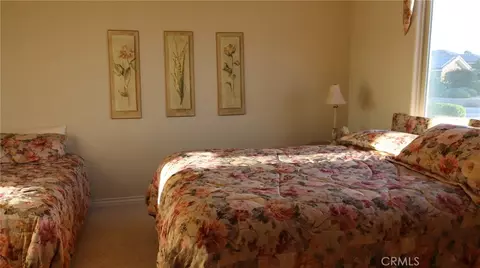 Bedroom - 12913 Ivanpah, Apple Valley, CA 92308 photo 6 of 13