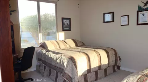 Bedroom - 12913 Ivanpah, Apple Valley, CA 92308 photo 7 of 13