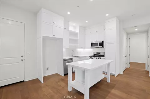 Kitchen - 753 Spring Gdn, Irvine, CA 92618 photo 3 of 3