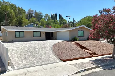 20703 Collins St, Woodland Hills, CA 91367