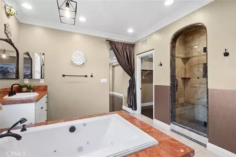Bath - 5 Franklin, Irvine, CA 92620 photo 3 of 5